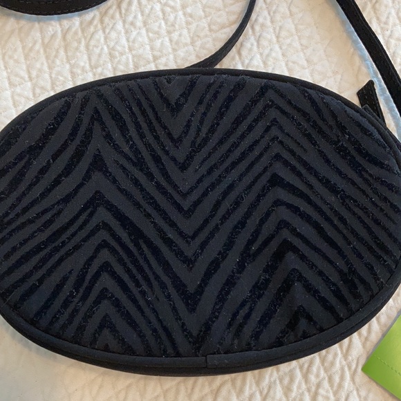 Vera Bradley “Zebra Flock” Crossbody - Picture 5 of 14